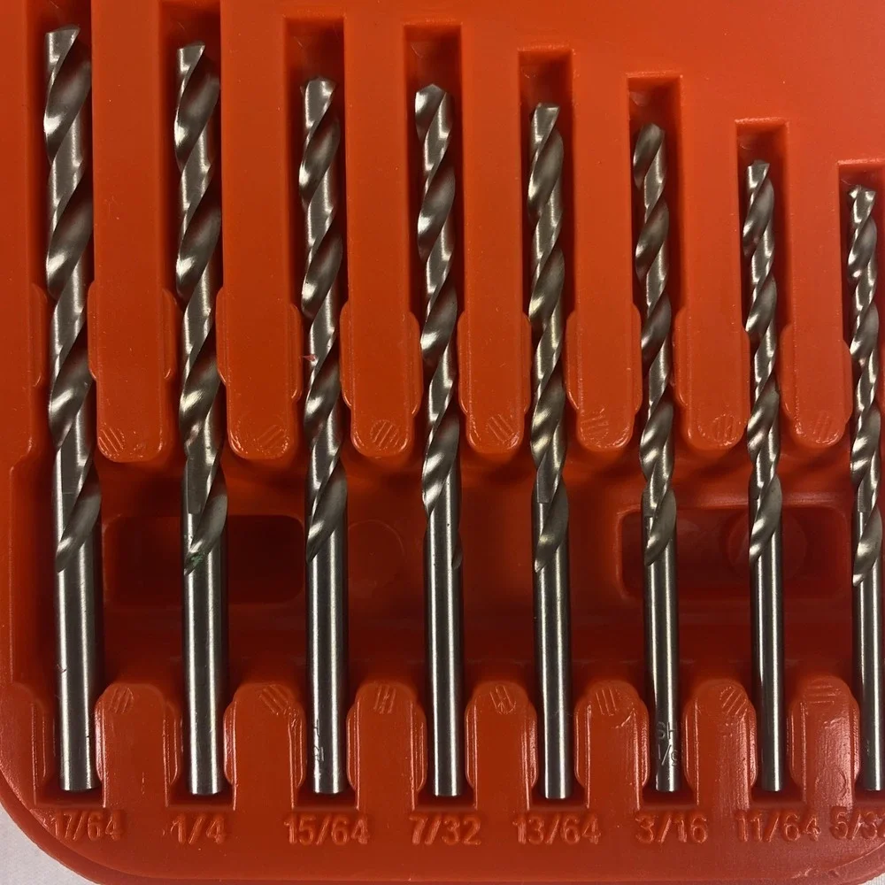 SKIL 21 Piece Drill Set for Wood, Plastic and Metal with Heavy Duty Storage Case